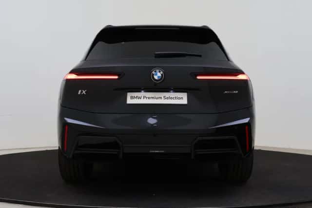 BMW iX (2025) thumbnail 5