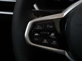 BMW i4 (2025) thumbnail 24