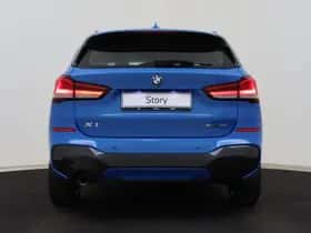 BMW X1 (2022) thumbnail 5