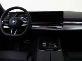 BMW i5 (2026) thumbnail 25