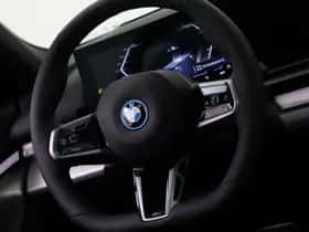 BMW i5 (2026) thumbnail 26