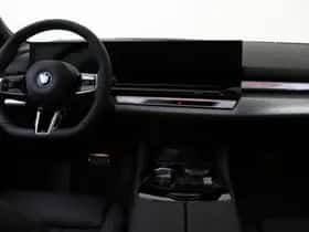 BMW i5 (2026) thumbnail 23