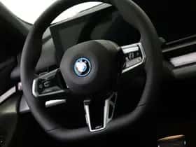BMW i5 (2026) thumbnail 24