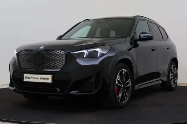 BMW iX1 (2025) thumbnail 1