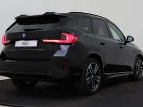 BMW iX1 (2025) thumbnail 2