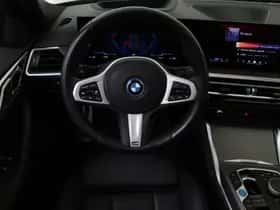 BMW i4 (2024) thumbnail 25
