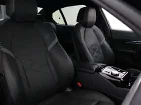 BMW i5 (2025) thumbnail 17