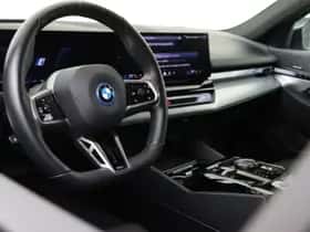BMW i5 (2025) thumbnail 3