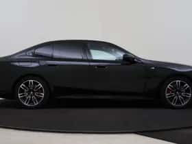 BMW i5 (2025) thumbnail 7