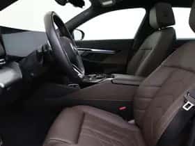 BMW i5 (2025) thumbnail 12