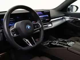 BMW i5 (2025) thumbnail 3