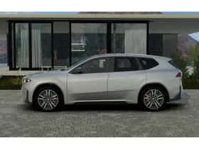 BMW iX3 (2026) thumbnail 5