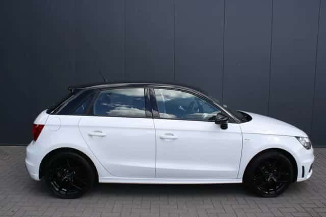 Audi A1 (2013) thumbnail 2