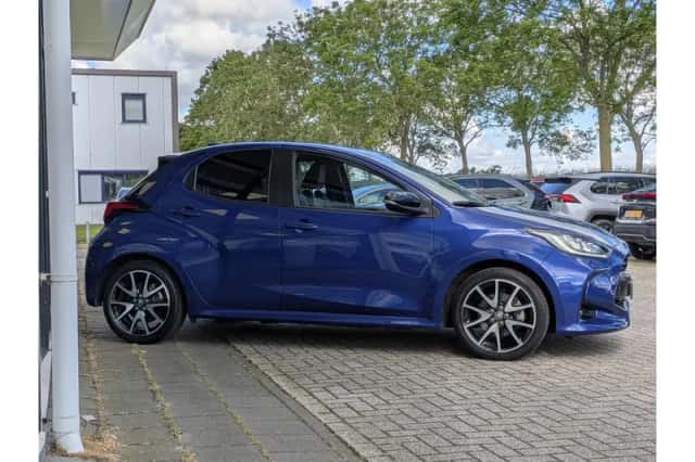 Toyota Yaris (2021) thumbnail 4