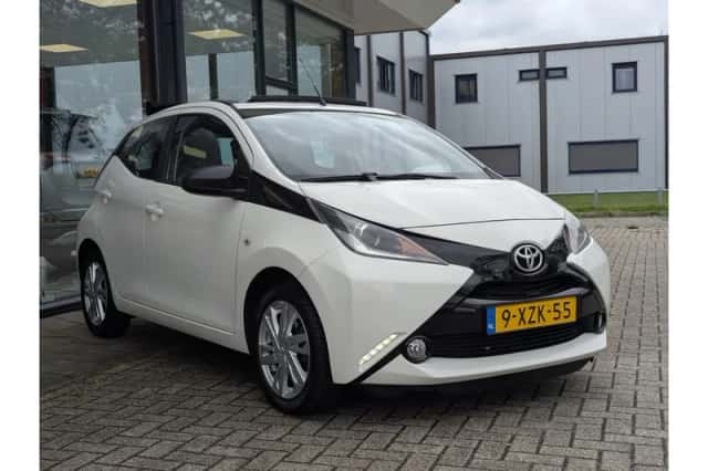 Toyota Aygo (2014) thumbnail 5