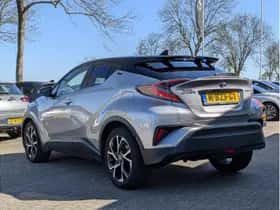 Toyota C-HR (2017) thumbnail 13