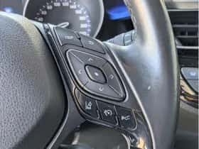 Toyota C-HR (2017) thumbnail 27