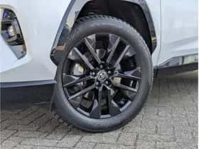 Toyota RAV4 (2025) thumbnail 3