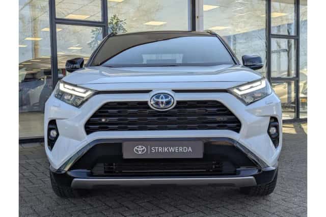 Toyota RAV4 (2025) thumbnail 6