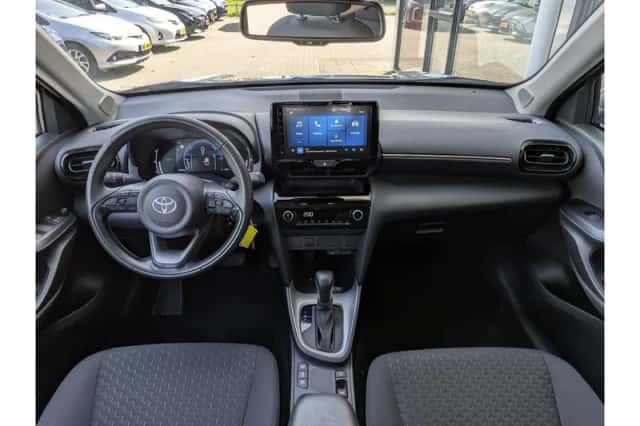 Toyota Yaris Cross (2025) thumbnail 3