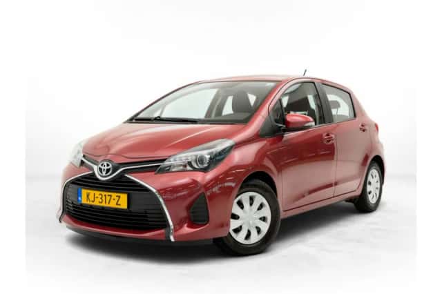 Toyota Yaris (2016) thumbnail 1