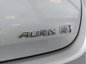 Toyota Auris (2015) thumbnail 13