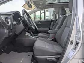 Toyota Auris (2015) thumbnail 18