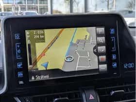 Toyota C-HR (2017) thumbnail 33