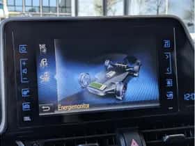 Toyota C-HR (2017) thumbnail 34