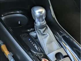 Toyota C-HR (2017) thumbnail 39