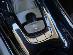 Toyota C-HR (2017) thumbnail 40
