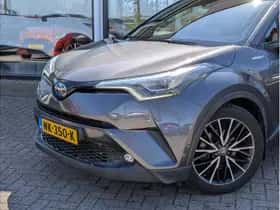 Toyota C-HR (2017) thumbnail 9