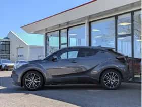 Toyota C-HR (2017) thumbnail 10