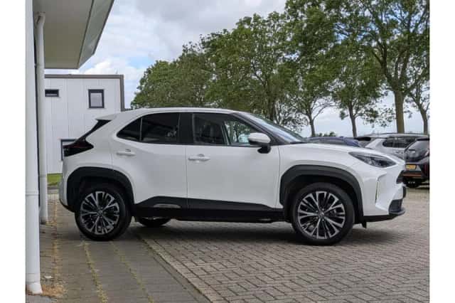 Toyota Yaris Cross (2022) thumbnail 4