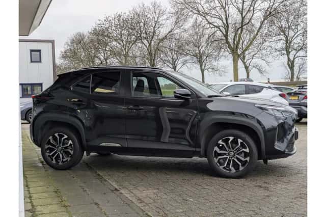 Toyota Yaris Cross (2025) thumbnail 5