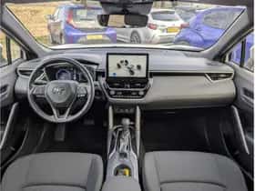 Toyota Corolla (2024) thumbnail 2