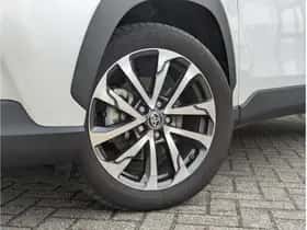 Toyota Corolla (2024) thumbnail 3