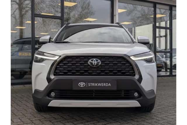 Toyota Corolla (2024) thumbnail 6