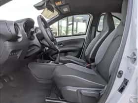 Toyota Aygo X (2024) thumbnail 16