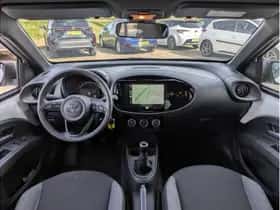 Toyota Aygo X (2024) thumbnail 3