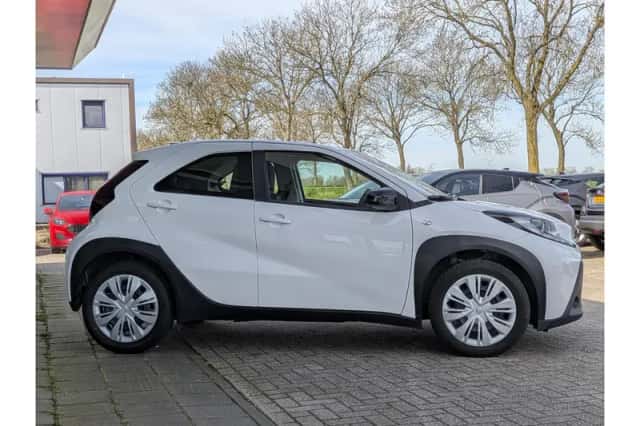 Toyota Aygo X (2023) thumbnail 4
