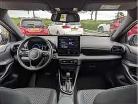 Toyota Yaris (2024) thumbnail 3