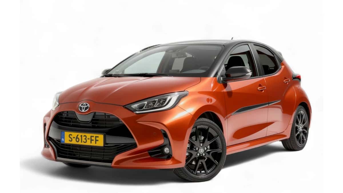 Toyota Yaris (2023) — foto 1