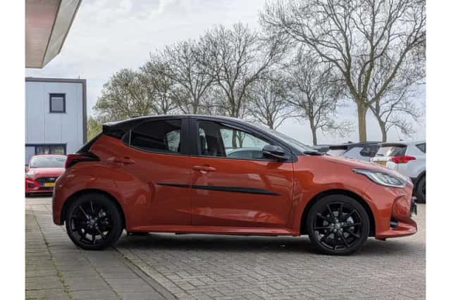 Toyota Yaris (2023) thumbnail 4