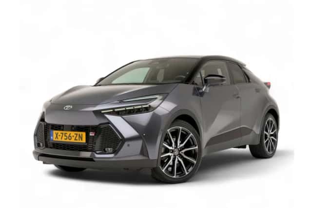 Toyota C-HR (2024) thumbnail 1