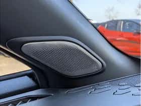 Toyota C-HR (2024) thumbnail 32