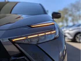 Toyota C-HR (2024) thumbnail 8