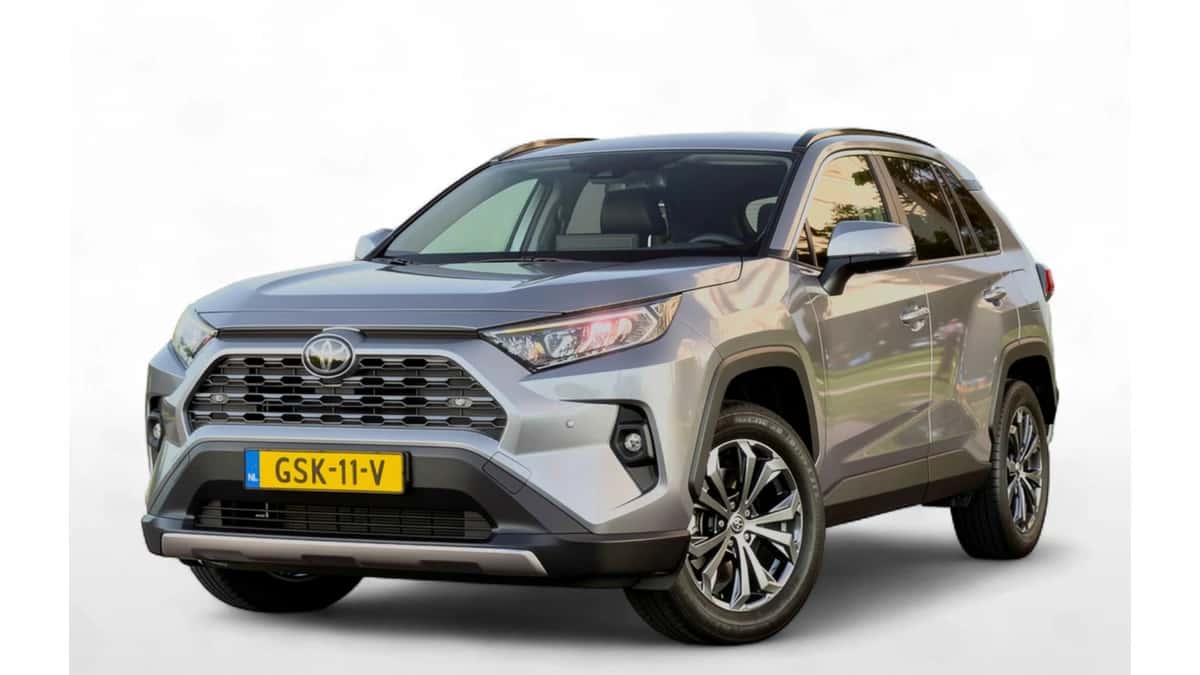 Toyota RAV4 (2024) — foto 1
