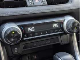 Toyota RAV4 (2024) thumbnail 35