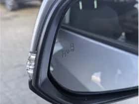Toyota RAV4 (2024) thumbnail 10